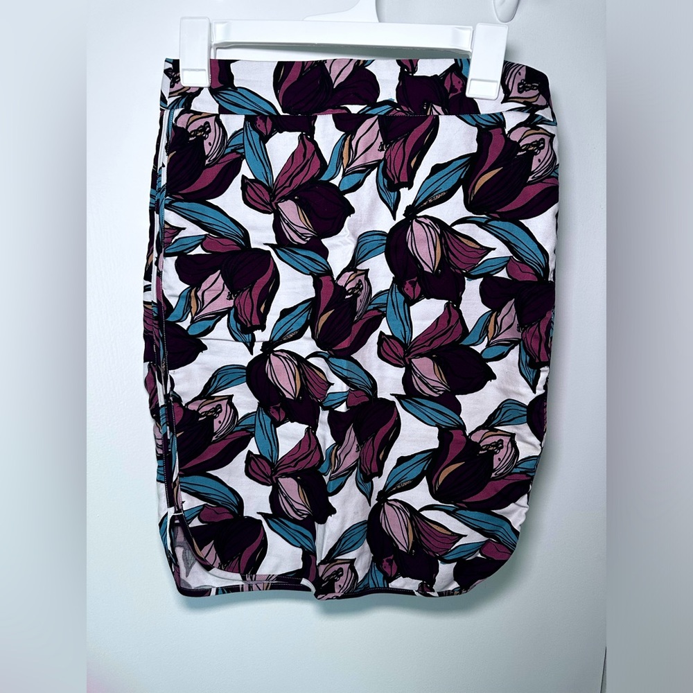 Loft size 2 floral pencil skirt